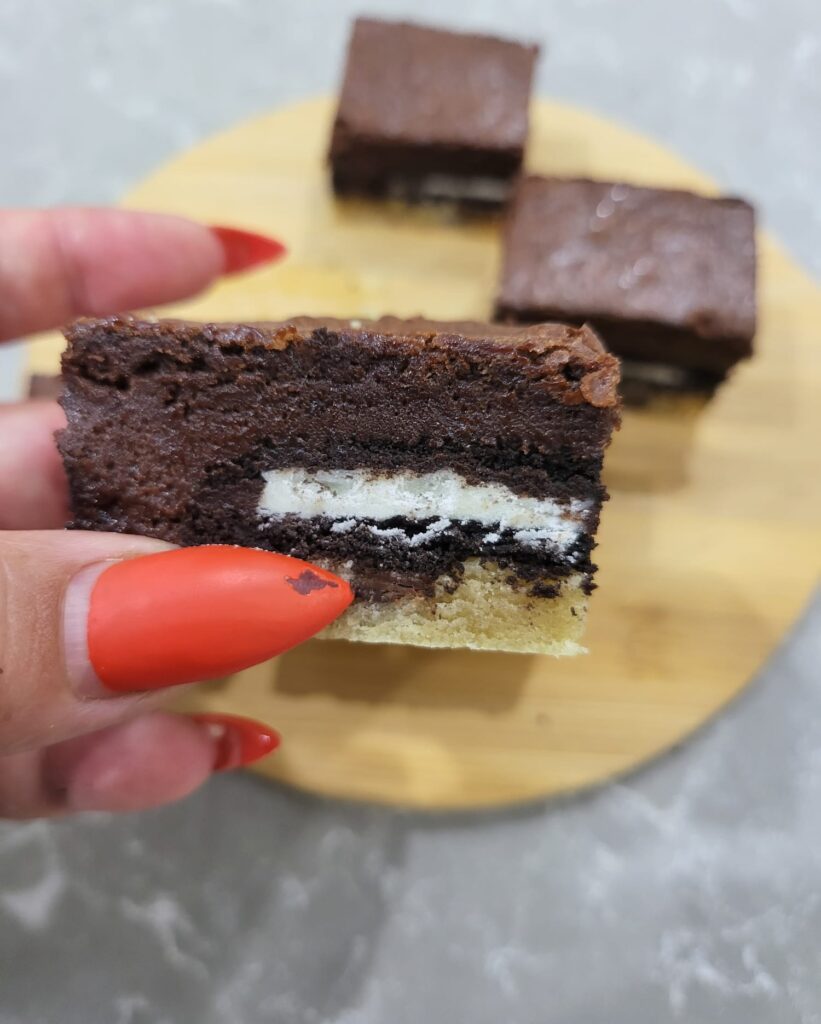 בראוניז שוקולד צ'יפס, שוקולד ואוראו